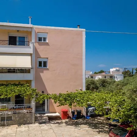 Ξενοδοχείο με διαμερίσματα Amversa's House