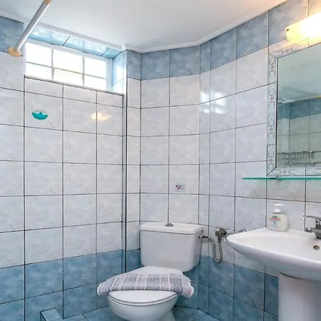 Aparthotel Amversa's House 3*