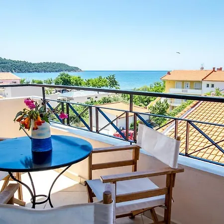 Amversa's House Ξενοδοχείο με διαμερίσματα 3*