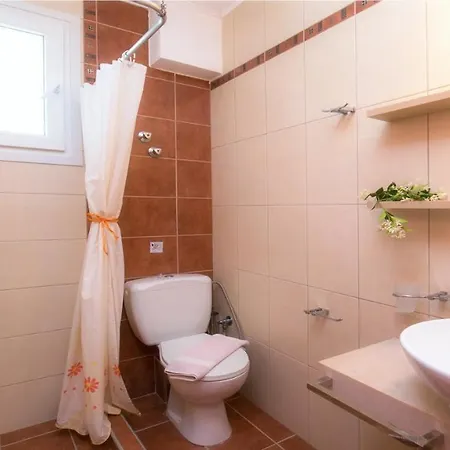 Amversa's House Apart Otel Potos