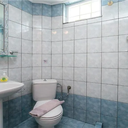 Amversa's House 3* Ποτός