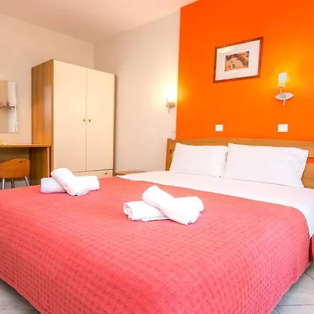 Amversa's House Apart Otel Potos
