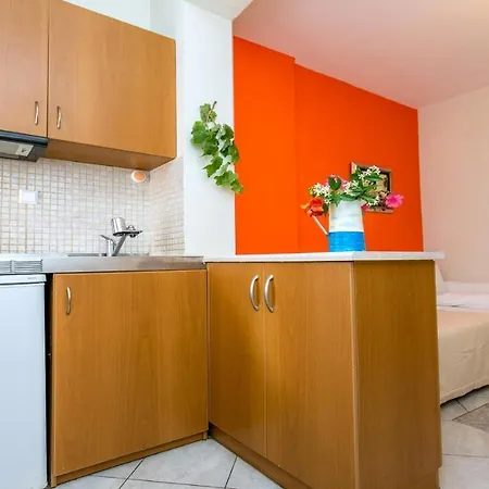 Apart Otel Amversa's House Potos