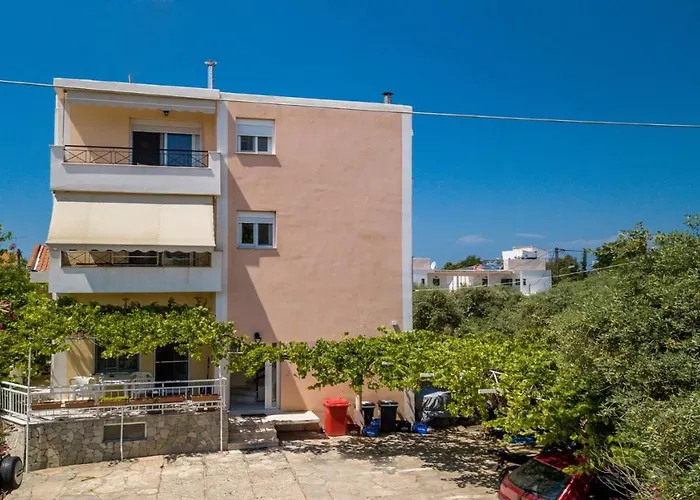 アパートホテル Amversa's House