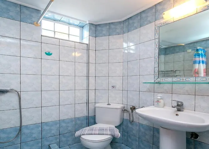 アパートホテル Amversa's House 3*