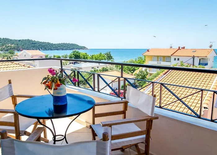 Amversa's House アパートホテル 3*